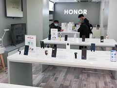 -荣耀授权专卖店(黄浦浙江中路店)