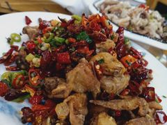 铁板麻辣鸡-聚贤莊
