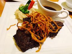 -LENBACH兰巴赫西餐啤酒坊(大连星海广场店)