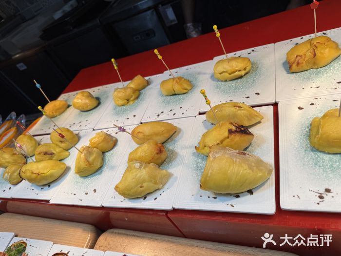 领鲜活海鲜榴莲自助火锅(东门店)图片