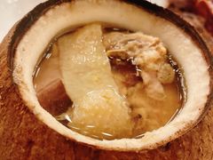 原汁椰子鸡炖老鸡-先记烧鹅王·本地粤菜(福永店)