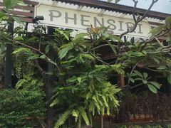 -Phensiri Thai Restaurant