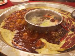 -山城年华老火锅(玉林店)