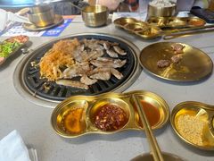 -金会长自助海鲜·烤肉(人民广场店)