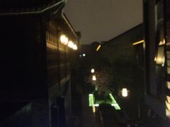 夜景,雨夜-扬州东关街文昌阁桔子水晶酒店