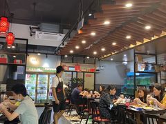 大堂-三妹小龙虾·黄油蟹(华侨城总店)
