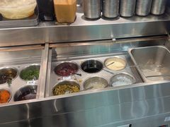 -成都你六姐·牛肉冒菜(信泰中心商场店)