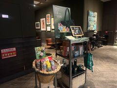 -星巴克臻选(南京金茂览秀城店)