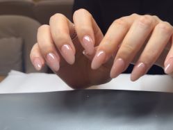 -UGIRL有个美甲