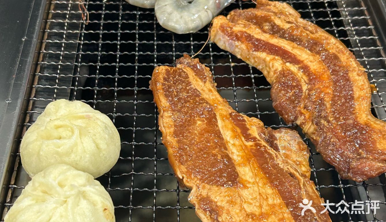 玫瑰色牛肉片的诱惑