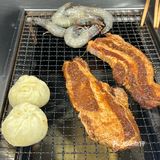 玫瑰色牛肉片的诱惑