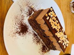 布朗尼-ZAZA.CAFE.BAR