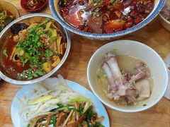 -雷祖芳老妈蹄花店