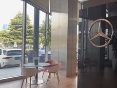 -奔驰上海利星(七宝店)