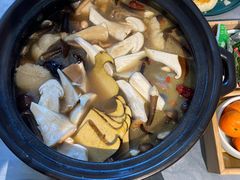 -慢丽江·云南野生菌土鸡锅(付家庄店)