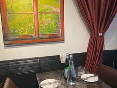 -LESCEDARS Brasserie Bistro香柏树