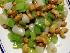 西芹腰果鲜马蹄-乐乐餐厅(湘子庙街店)
