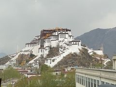-平措康桑·和牛自助观景餐厅(布达拉宫店)