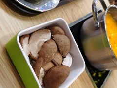 -杨老板·海鲜集市火锅·鲜切牛肉(中防万宝店)