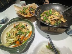 -费大厨辣椒炒肉(高铁吾悦广场店)