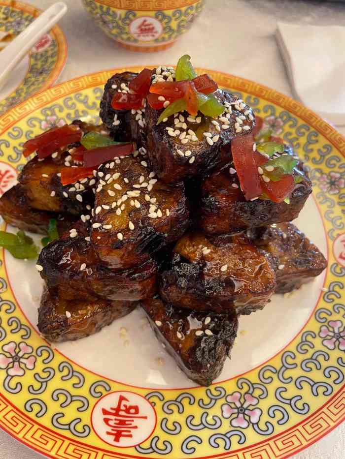 鸿宾楼(展览馆路店)-"红烧牛尾,最爱.味道正宗! 羊肉串,肉质.