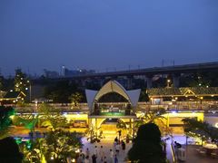 -茅草房·河畔园林火锅