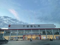 -TESLA 特斯拉(北京颐堤港体验店)