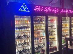 -UP嘻哈酒吧(粉巢店)