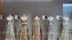 -乐派诗婚纱摄影