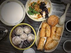 -禾诗夜市大饼油条(松江店)