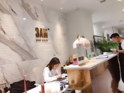 前台-3AM HAIR SALON烫发染发接发