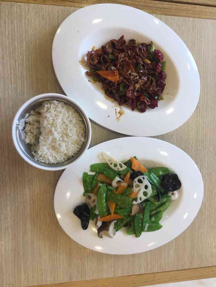 贺小厨-"这家贺小厨在永辉超市楼上,靠着扶梯和电梯."-大众点评移动版