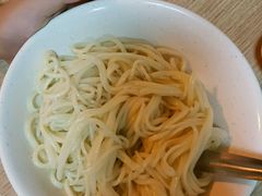拉面-亮亮面馆(经六路店)