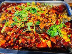 飘香鱼-马路牙子地桌烤肉(工体店)