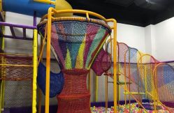 -蹦贝运动中心·蹦床·攀岩·闯关(龙岗店)