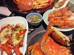 -雍容荟帝王蟹活龙虾展台自助(IFS黑金店)