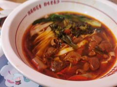 -呷佬·长沙手工米粉(金沙江路店)