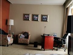 -汕尾巴黎半岛酒店