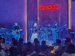 -TZ House音乐现场(来福士中心店)