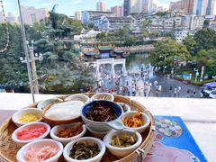 -包整·丝娃娃(一览甲秀楼风景店)