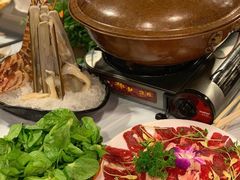 -鲜入围煮花胶鸡海鲜火锅