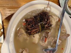 -头上红煨盐鸡·非遗院子餐厅