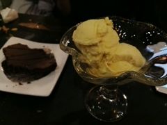 榴莲冰激凌-吱咖啡西式简餐