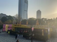 -UNI UNI(环亚凯瑟琳店)