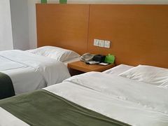 -格美酒店(合肥南站罍街朱岗地铁站店)