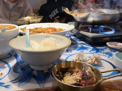 -川流不息·地道川菜·小龙虾(新松江路店)