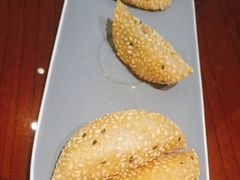 芝士擂沙煎堆仔-广州中心皇冠假日酒店·百粤楼