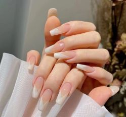 -睫毛弯弯·美甲美睫