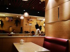 卡座-粤仔湾砂锅粥(广益哥伦布店)