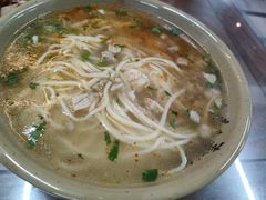 -亮亮面馆(经六路店)